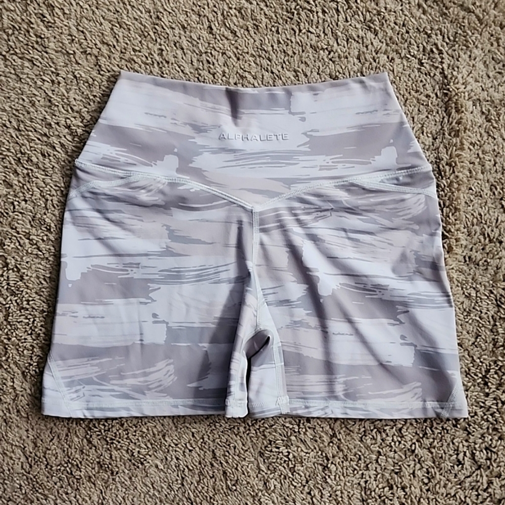 Alphalete Surface Power Short size small